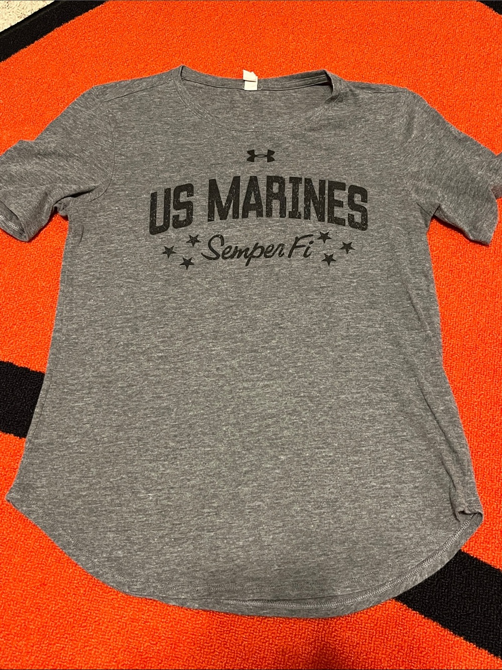 Gray Under Armour Women’s USMC Shirt Short Sleeve